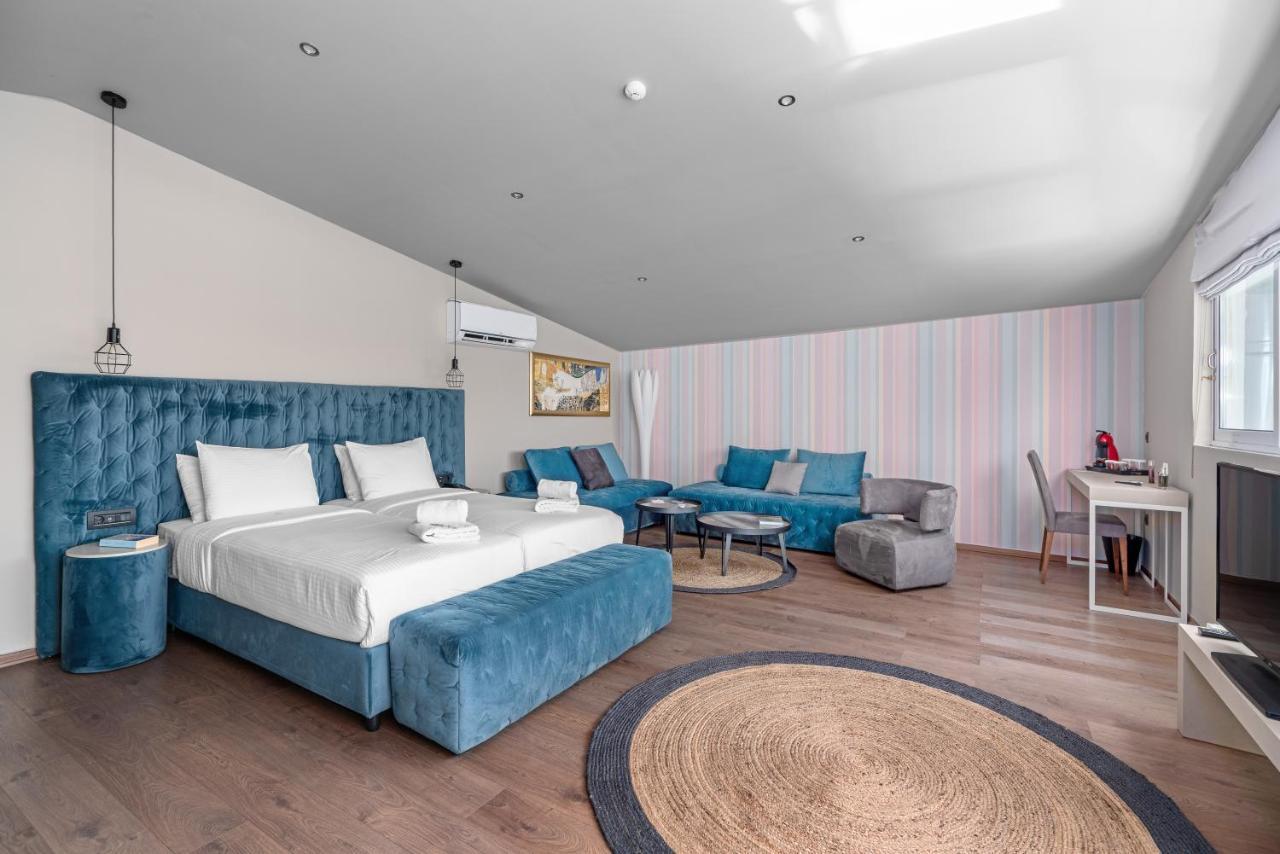 Aeolos Luxury Suites Athen Exterior foto