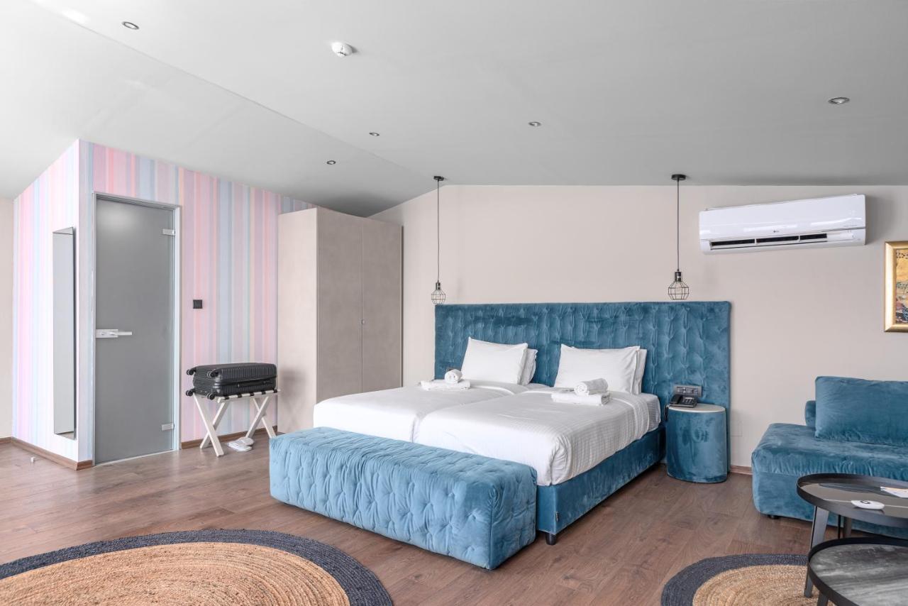 Aeolos Luxury Suites Athen Exterior foto